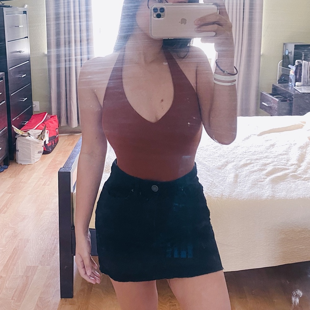 ❌ Brown Halter Bodysuit